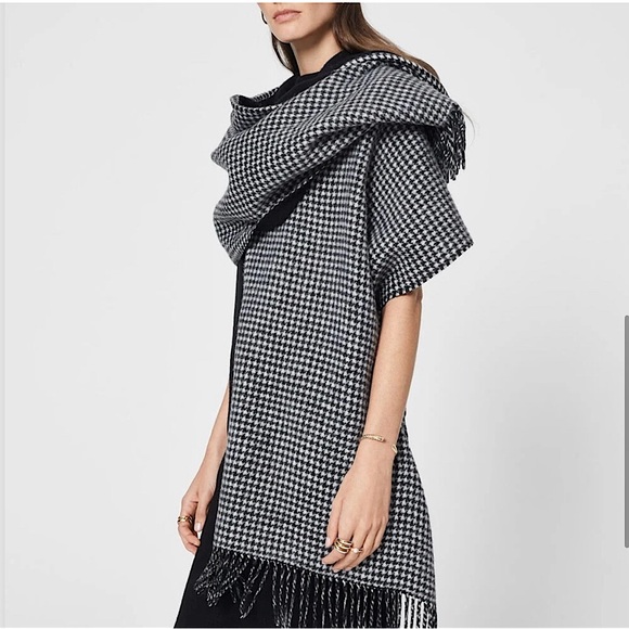 Club Monaco Accessories - Club Monaco Black and White Houndstooth Hooded Wool Scarf